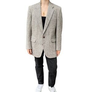 Vintage Mens Harris Tweed Brown Herringbone Woven in Scotland Sport Coat Blazer